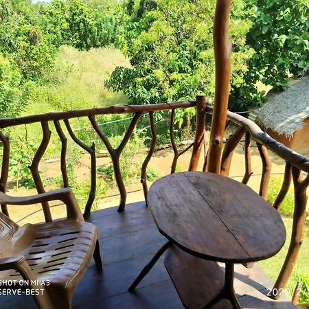 ホテル Sigiriya Rock Gate Tree House エクステリア 写真